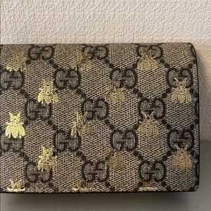 Gucci compact wallet